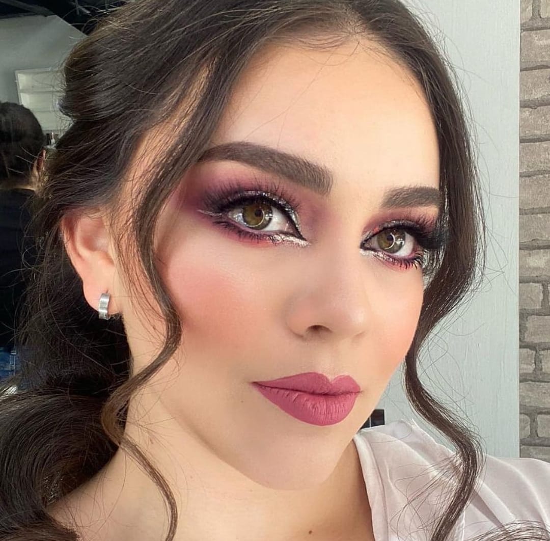 #S4 PESTAÑA SEDA 3D